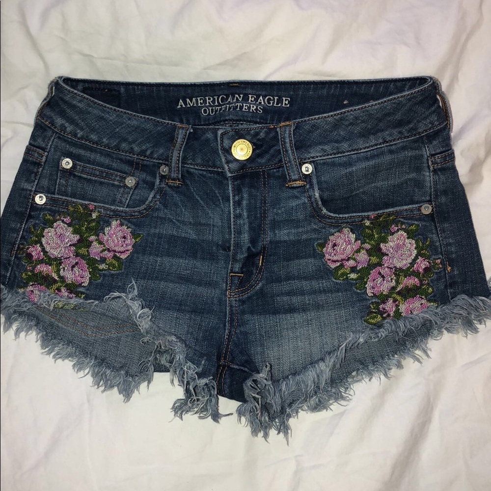 American eagle flower shorts